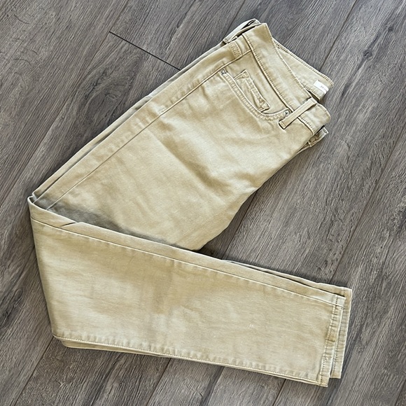 311 Shaping Skinny Khaki Pants Size 27 Levi’s - Picture 4 of 4